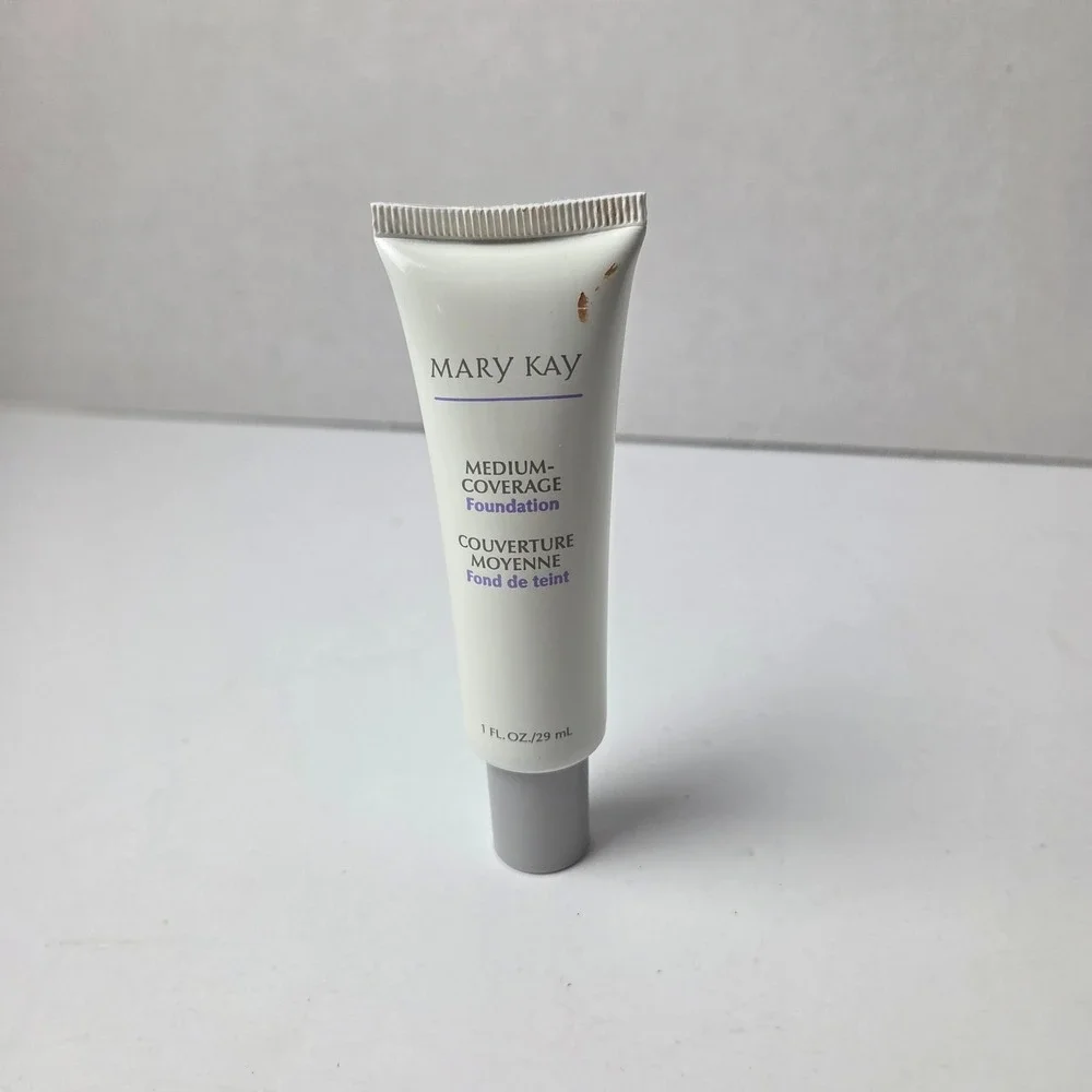 Mary Kay Medium Coverage Foundation 1 fl. oz. Beige 300 Gray Cap 355800 - NOS